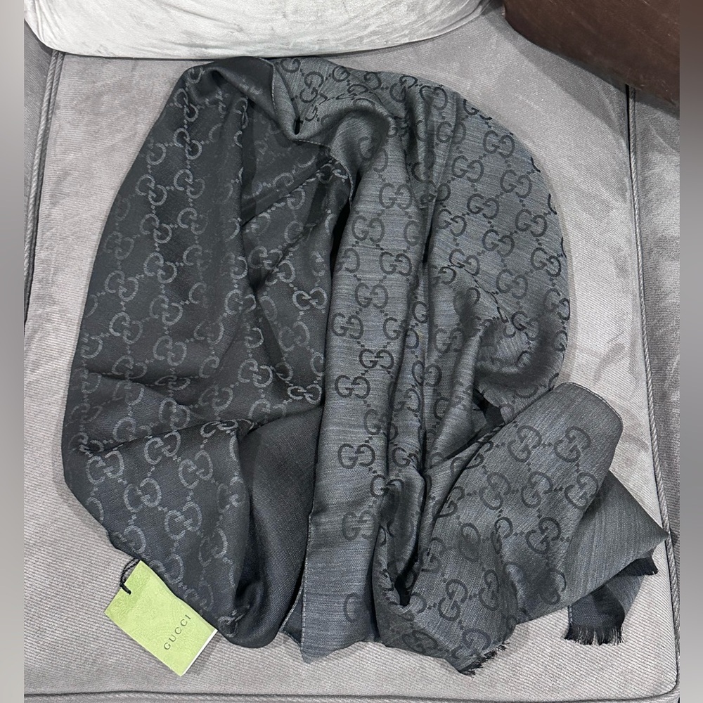Gucci Reversible GG Scarf